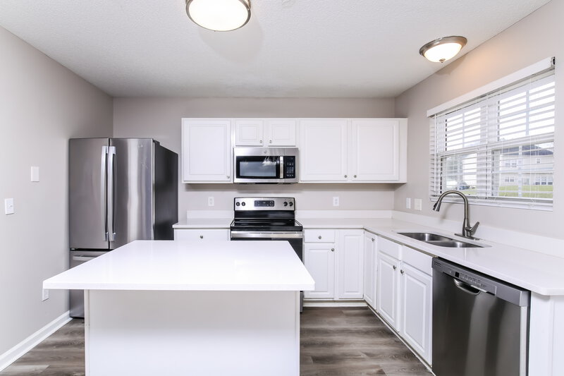 1,950/Mo, 3004 Ranburne Dr Raleigh, NC 27610 Kitchen View