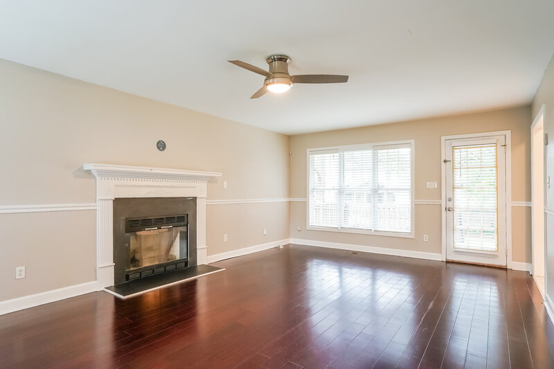 2,300/Mo, 4208 Knightsbridge Way Raleigh, NC 27604 Living Room View