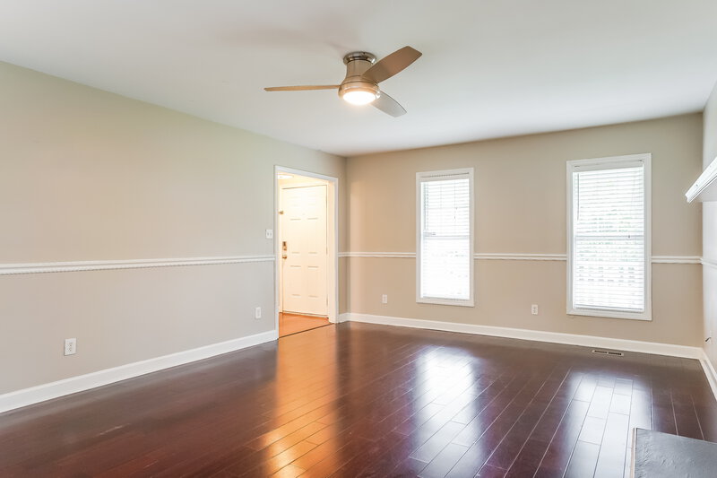 2,300/Mo, 4208 Knightsbridge Way Raleigh, NC 27604 Living Room View 2