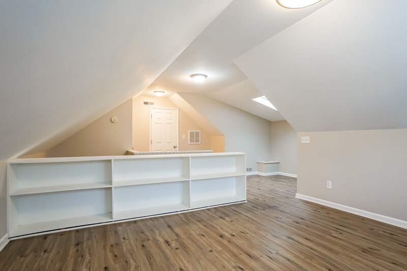 2,300/Mo, 4208 Knightsbridge Way Raleigh, NC 27604 Family Room View 2