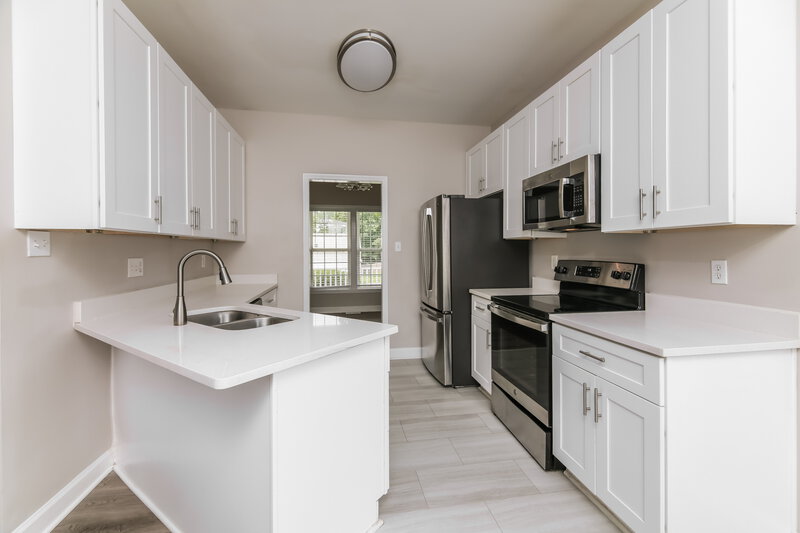 2,295/Mo, 4321 Major Loring Way Raleigh, NC 27616 Kitchen View