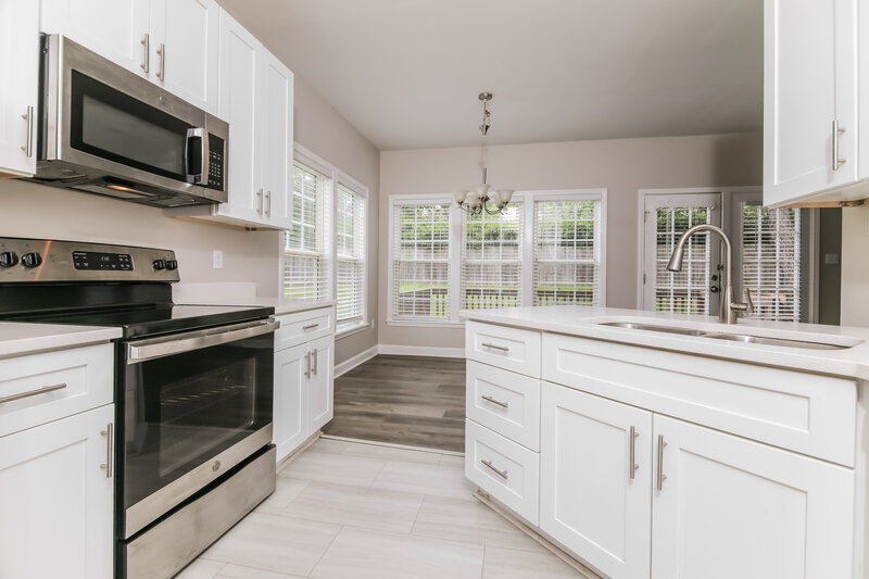 2,295/Mo, 4321 Major Loring Way Raleigh, NC 27616 Kitchen View 2