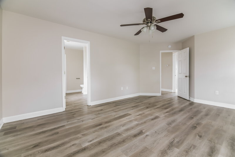 2,295/Mo, 4321 Major Loring Way Raleigh, NC 27616 Main Bedroom View