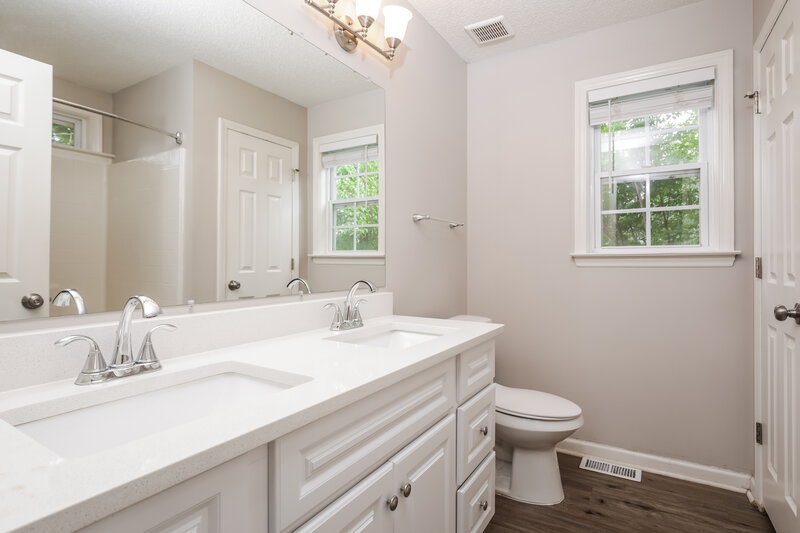 1,860/Mo, 203 Zircon Ln Knightdale, NC 27545 Main Bathroom View