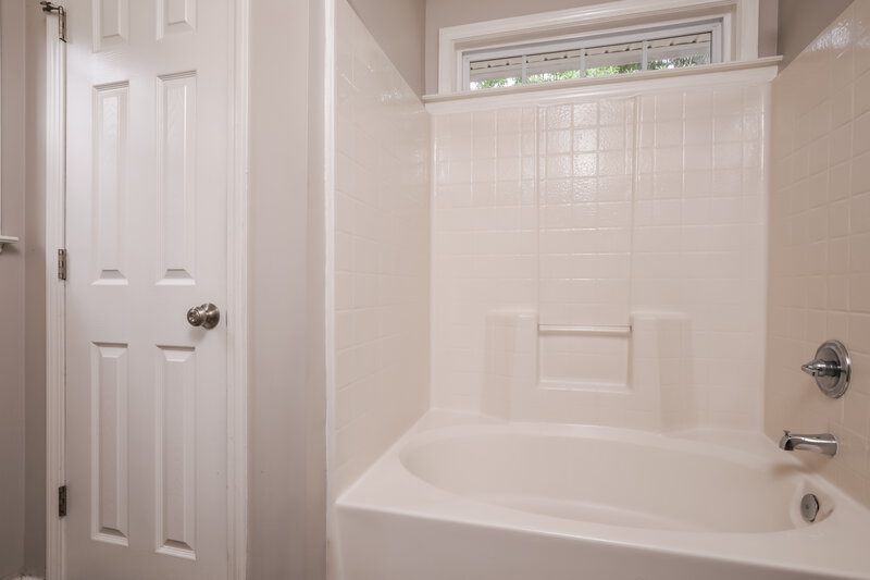 1,860/Mo, 203 Zircon Ln Knightdale, NC 27545 Bathroom View