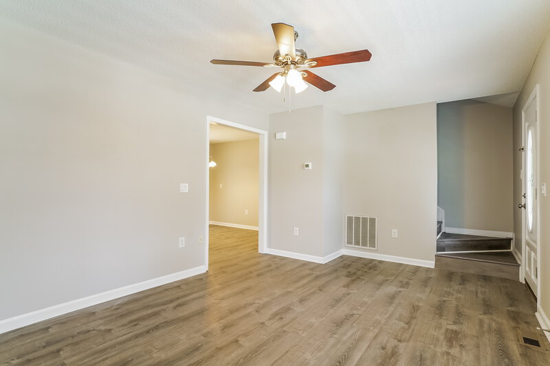 2,710/Mo, 601 Quest Ridge Dr Fuquay Varina, NC 27526 Living Room View 2