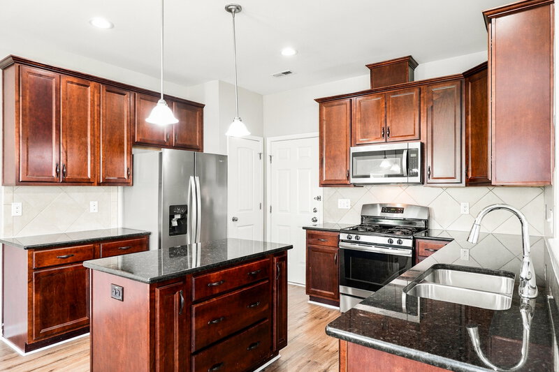1,880/Mo, 934 Lakemont Dr Clayton, NC 27520 Kitchen View 3