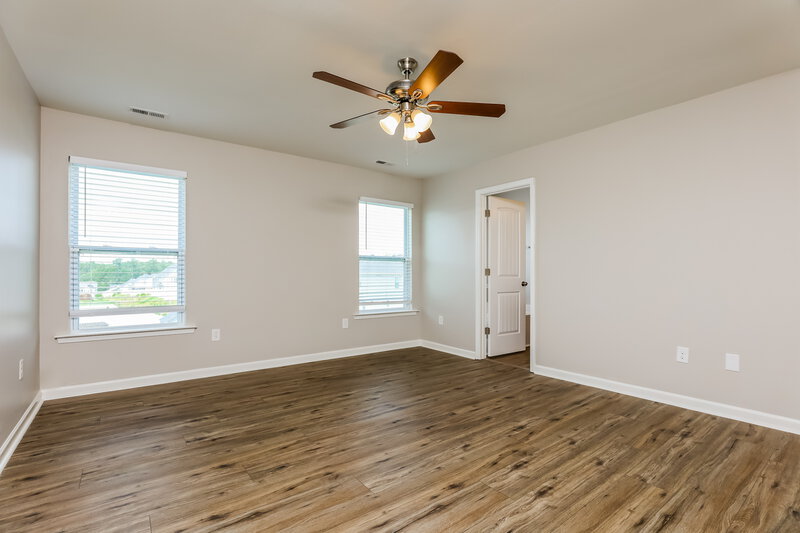 2,075/Mo, 934 Lakemont Dr Clayton, NC 27520 Main Bedroom View