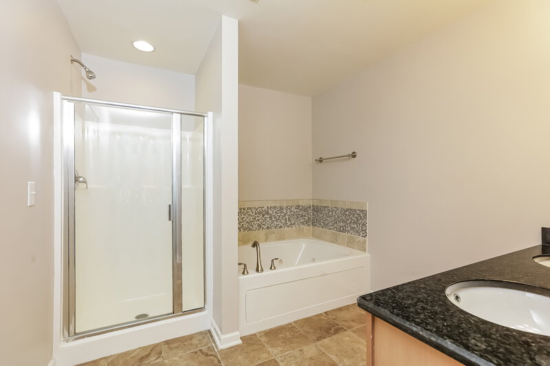 3,550/Mo, 400 Bowling Forest Dr Wake Forest, NC 27587 Bathroom View 2