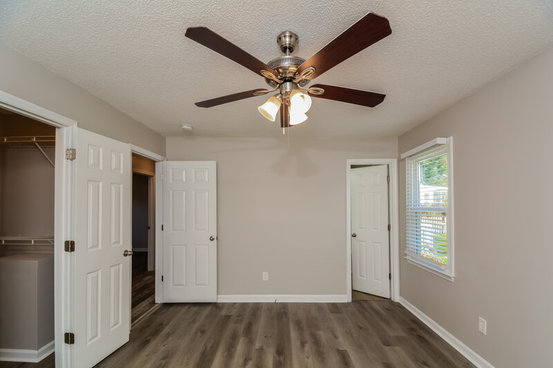 2,290/Mo, 808 Hepplewhite Ct Fuquay Varina, NC 27526 Main Bedroom View 2