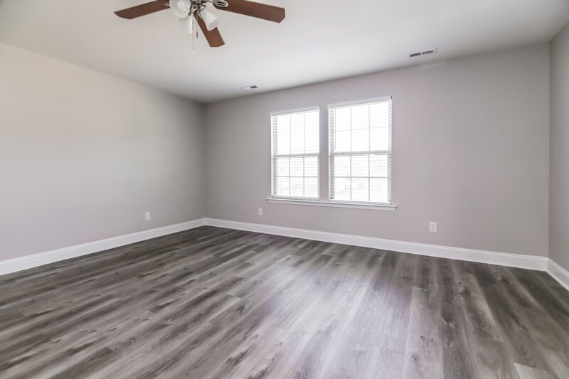 2,340/Mo, 504 Willow Breeze Ct Zebulon, NC 27597 Main Bedroom View