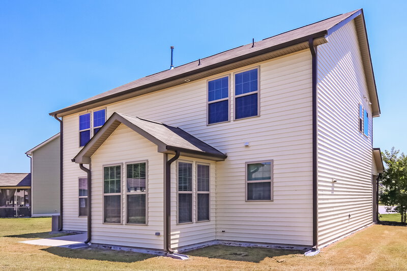 2,340/Mo, 504 Willow Breeze Ct Zebulon, NC 27597 Rear View