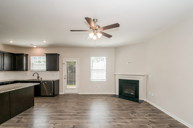 1,865/Mo, 674 River Dell Townes Ave Clayton, NC 27527 Living Room View