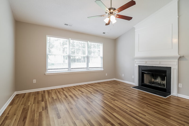 1,885/Mo, 605 Three Meadows Rd Fuquay Varina, NC 27526 Living Room View