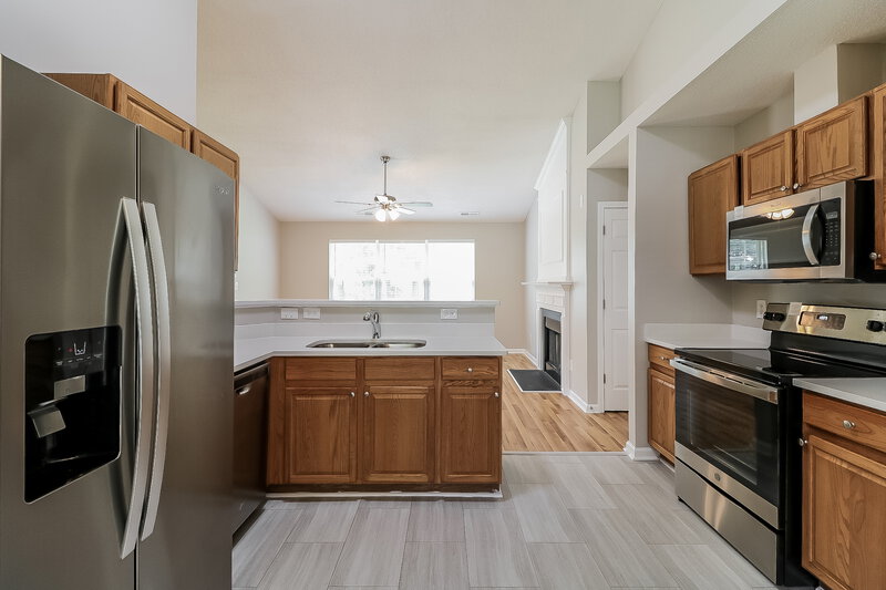 1,885/Mo, 605 Three Meadows Rd Fuquay Varina, NC 27526 Kitchen View