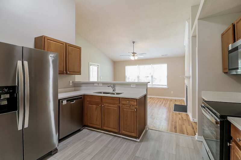 1,885/Mo, 605 Three Meadows Rd Fuquay Varina, NC 27526 Kitchen View 2