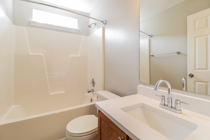 1,885/Mo, 605 Three Meadows Rd Fuquay Varina, NC 27526 Bathroom View