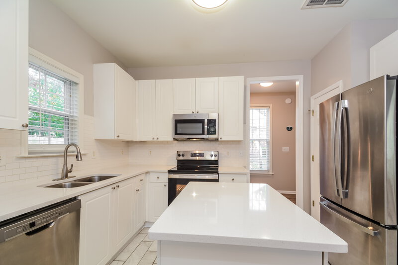 2,095/Mo, 2348 Sapphire Valley Dr Raleigh, NC 27604 Kitchen View