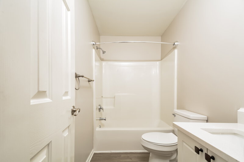 2,095/Mo, 2348 Sapphire Valley Dr Raleigh, NC 27604 Bathroom View