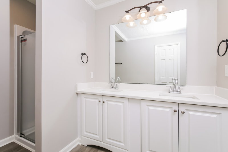 1,910/Mo, 408 Carrington Drive Knightdale, NC 27545 Main Bathroom View