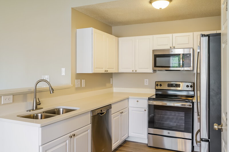 1,820/Mo, 5428 Marthonna Way Raleigh, NC 27616 Kitchen View