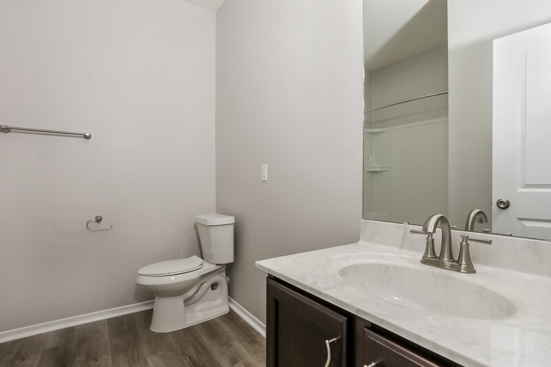 1,960/Mo, 179 Plymouth Dr Clayton, NC 27520 Bathroom View