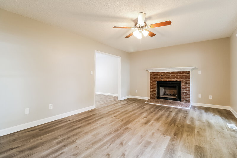 2,380/Mo, 4308 Birmingham Way Raleigh, NC 27604 Living Room View