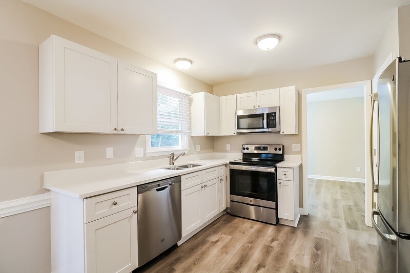 2,380/Mo, 4308 Birmingham Way Raleigh, NC 27604 Kitchen View