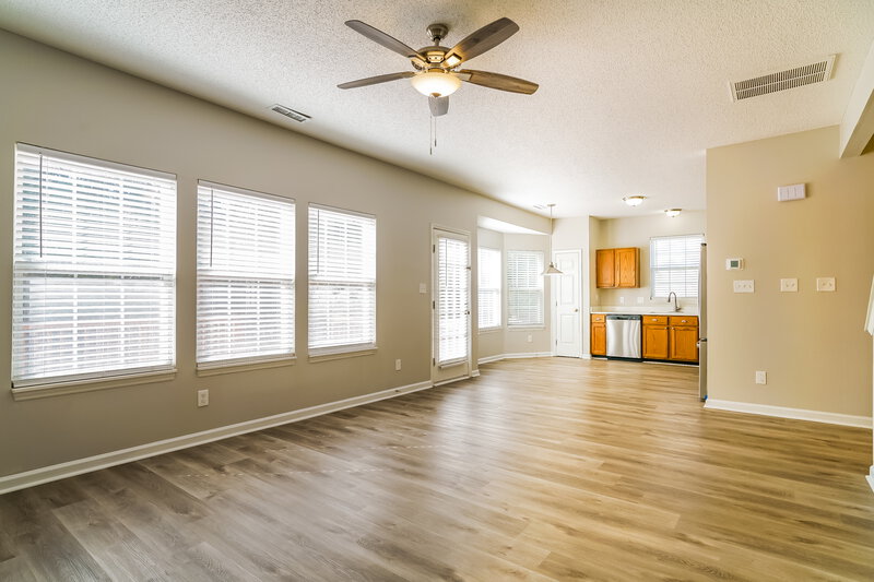 2,870/Mo, 5424 Botany Bay Dr Raleigh, NC 27616 Living Room View 2