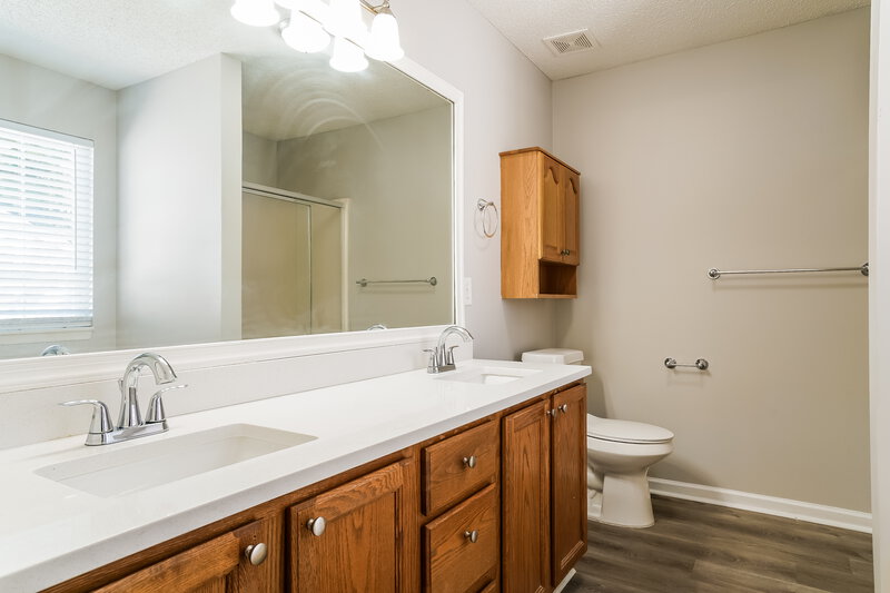 2,870/Mo, 5424 Botany Bay Dr Raleigh, NC 27616 Main Bathroom View