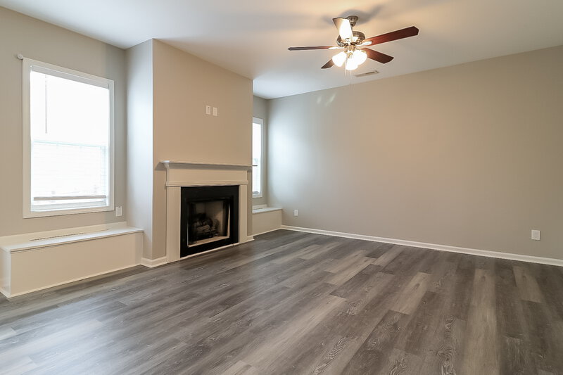 2,055/Mo, 253 Lanier Pl Clayton, NC 27527 Living Room View