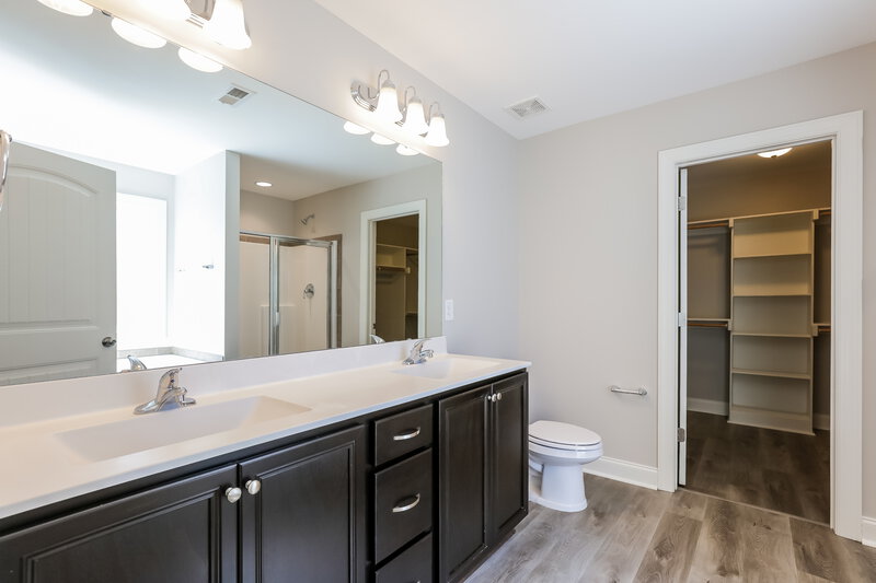 2,290/Mo, 168 Hawkesburg Dr Clayton, NC 27527 Main Bathroom View