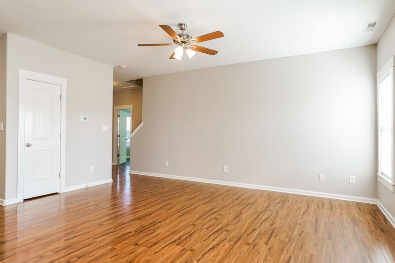 3,380/Mo, 936 Sandyhill Rd Wendell, NC 27591 Living Room View