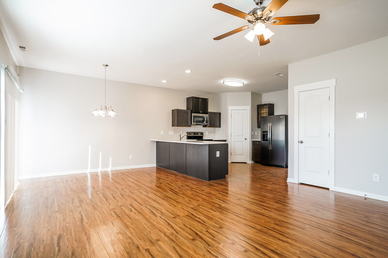 3,380/Mo, 936 Sandyhill Rd Wendell, NC 27591 Living Room View 2