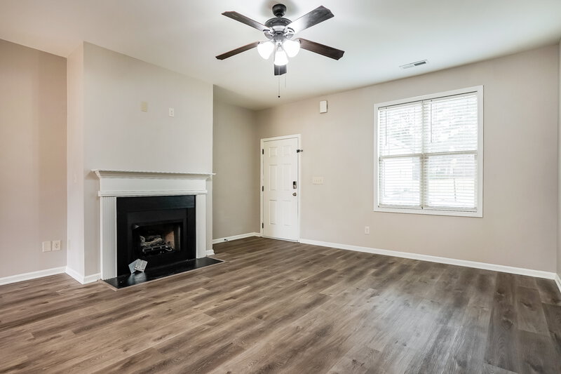 1,690/Mo, 62 Dropseed Lane Smithfield, NC 27577 Living Room View