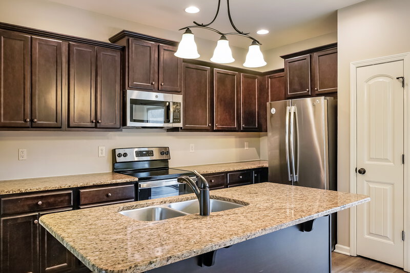 1,690/Mo, 62 Dropseed Lane Smithfield, NC 27577 Kitchen View