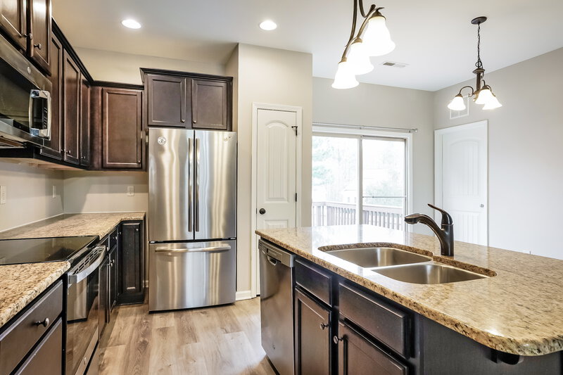 1,690/Mo, 62 Dropseed Lane Smithfield, NC 27577 Kitchen View 2