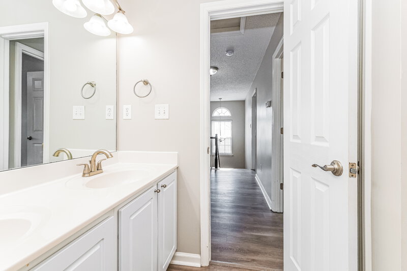 2,515/Mo, 3608 Serendipity Dr Raleigh, NC 27616 Bathroom View