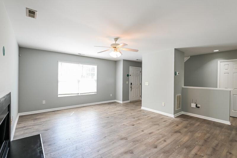 2,010/Mo, 933 Roxy St Raleigh, NC 27610 Living Room View 2