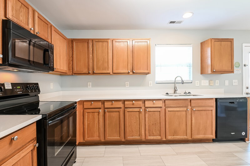 2,010/Mo, 933 Roxy St Raleigh, NC 27610 Kitchen View