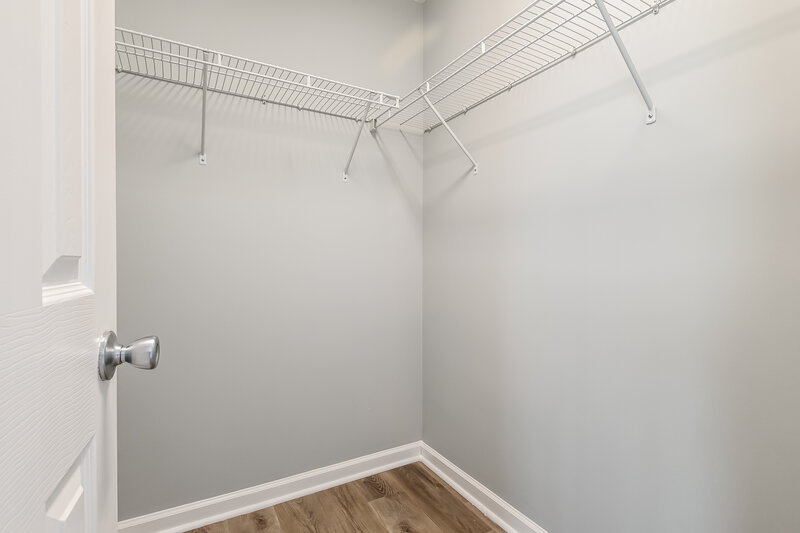 2,010/Mo, 933 Roxy St Raleigh, NC 27610 Walk In Closet View