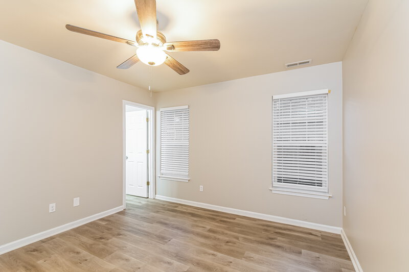 2,800/Mo, 821 Skinner Dr Raleigh, NC 27610 Main Bedroom View