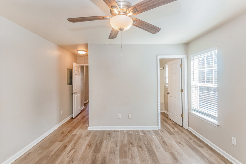 1,935/Mo, 821 Skinner Dr Raleigh, NC 27610 Main Bedroom View 2