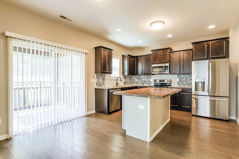 1,940/Mo, 332 Chamberlain Dr Clayton, NC 27527 Kitchen View 2
