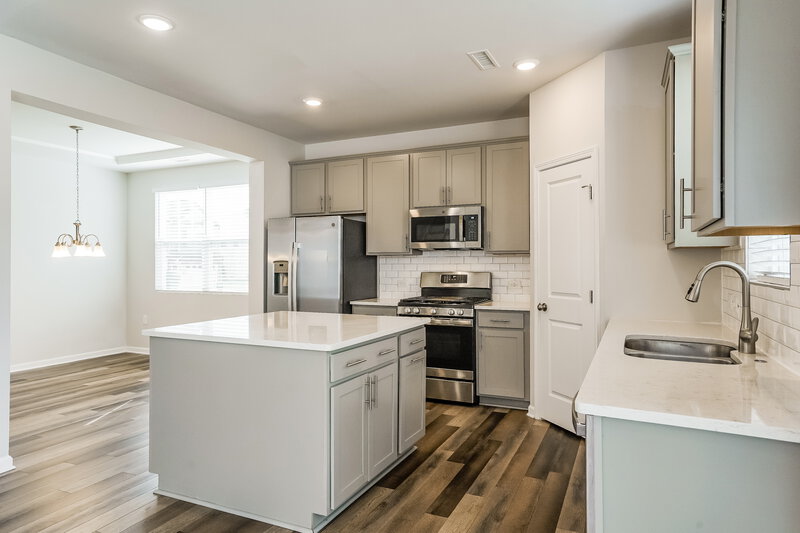 1,930/Mo, 534 Dawley Dr Fuquay Varina, NC 27526 Kitchen View 2