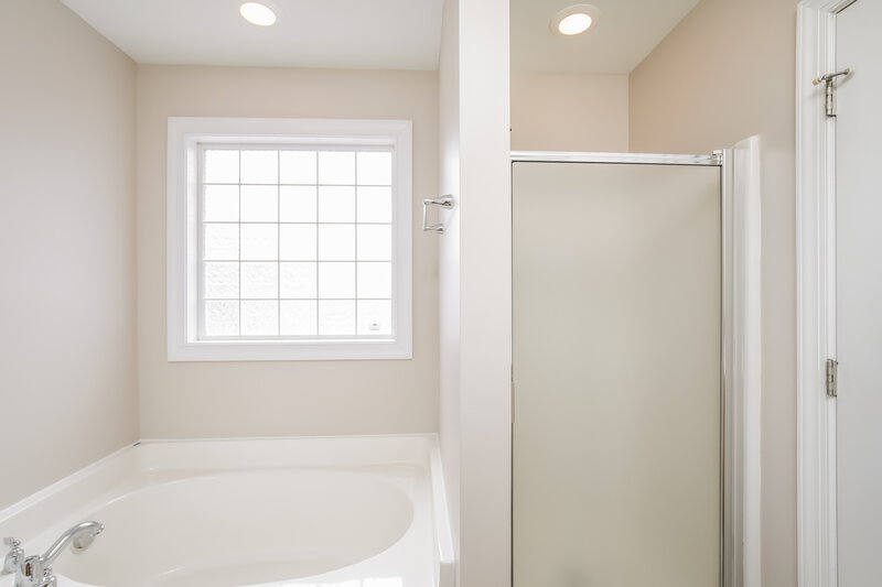 2,165/Mo, 235 Manchester Trl Clayton, NC 27527 Main Bathroom View 2