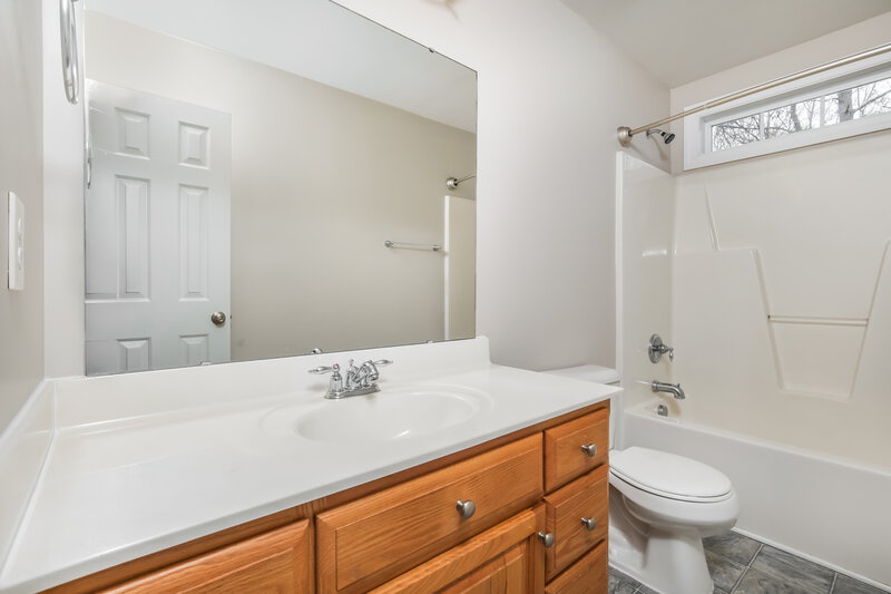 2,165/Mo, 235 Manchester Trl Clayton, NC 27527 Bathroom View