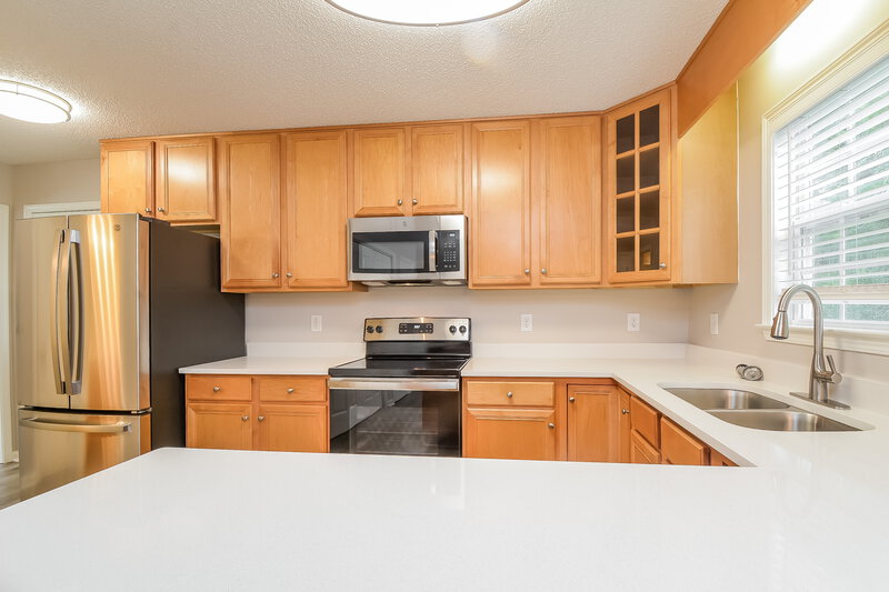 1,755/Mo, 221 Wood Green Dr Wendell, NC 27591 Kitchen View