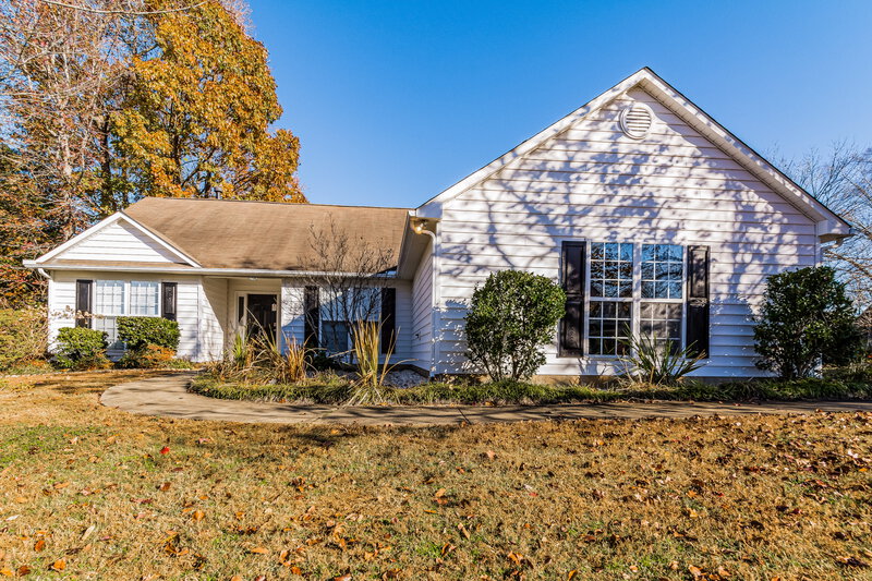 2,110/Mo, 300 Stonecreek Dr Apex, NC 27539 Front View