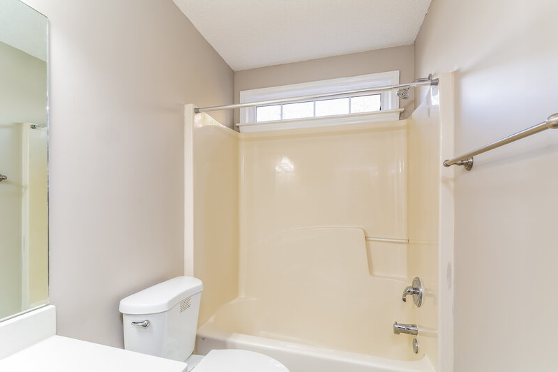2,110/Mo, 300 Stonecreek Dr Apex, NC 27539 Bathroom View